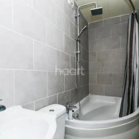 1 Bedroom Ground Floor Flat With Garden Greenford  Exterior photo